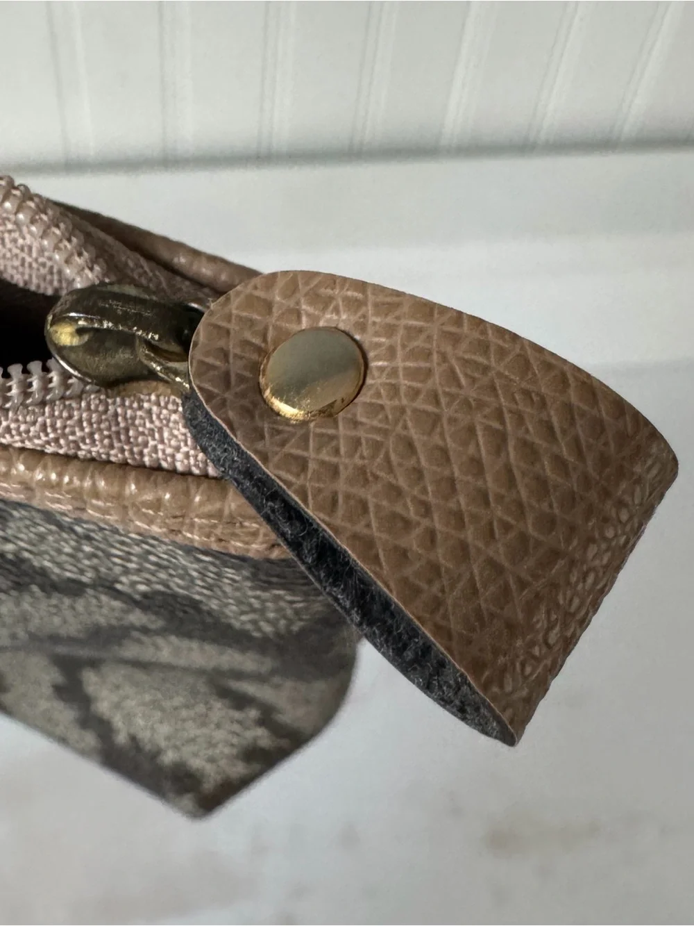 Yves Saint Laurent Leather  Cosmetics  Pouch
